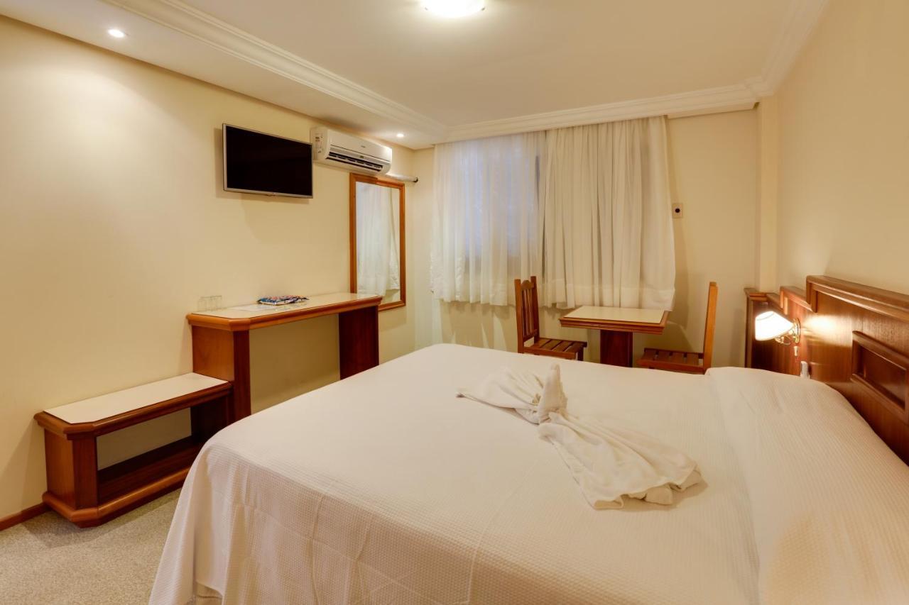 Hotel San Isidro เซากาเบรียล ภายนอก รูปภาพ